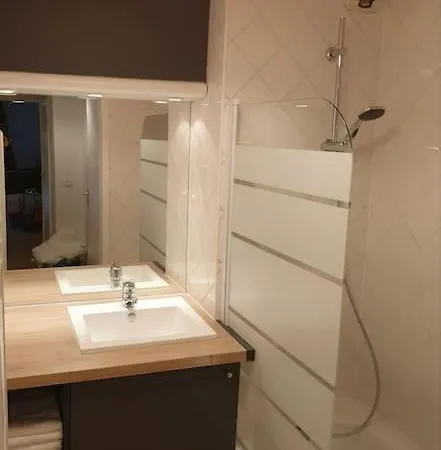 Апартаменти 62 M2 Rez De Jardin, Terrasse , 6 Lits Et Parking *
